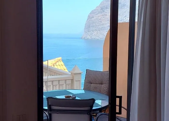 Acantilados De Gigantes, Islas Canarias, Espana *