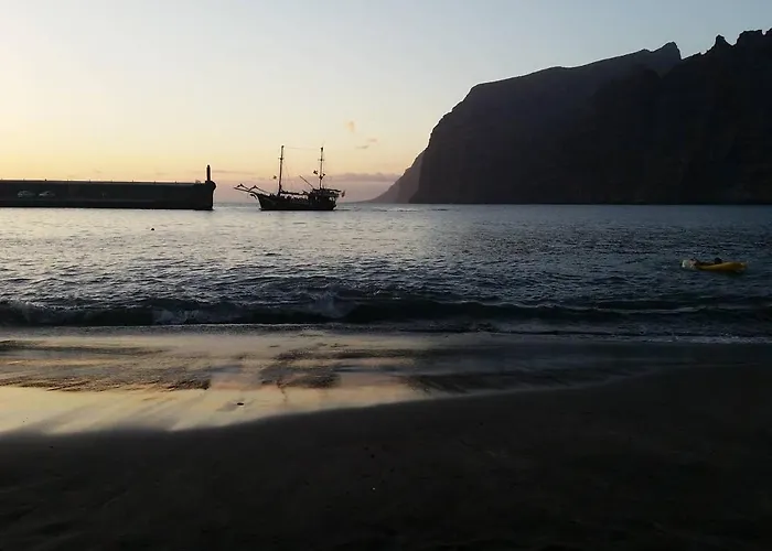 Acantilados De Gigantes, Islas Canarias, Espana